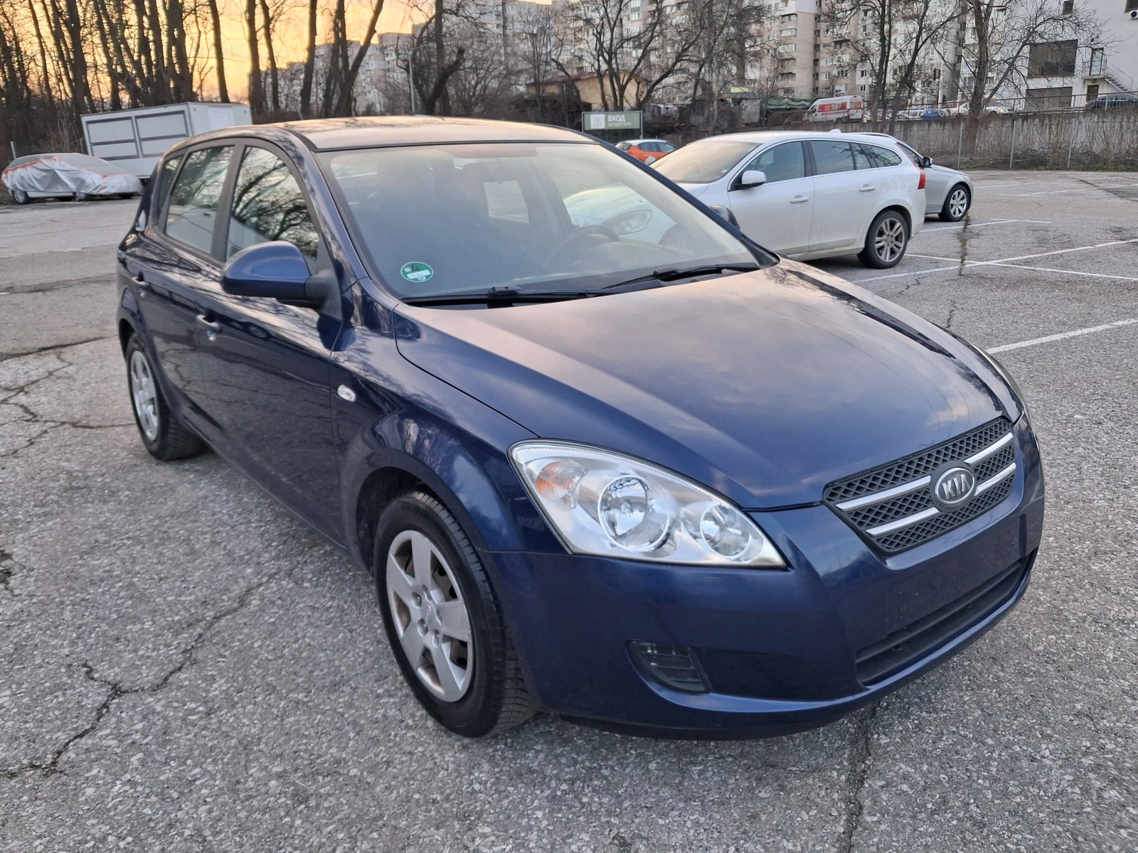 Kia Ceed 1.4benzin* * �������� | Mobile.bg � ����������� 1