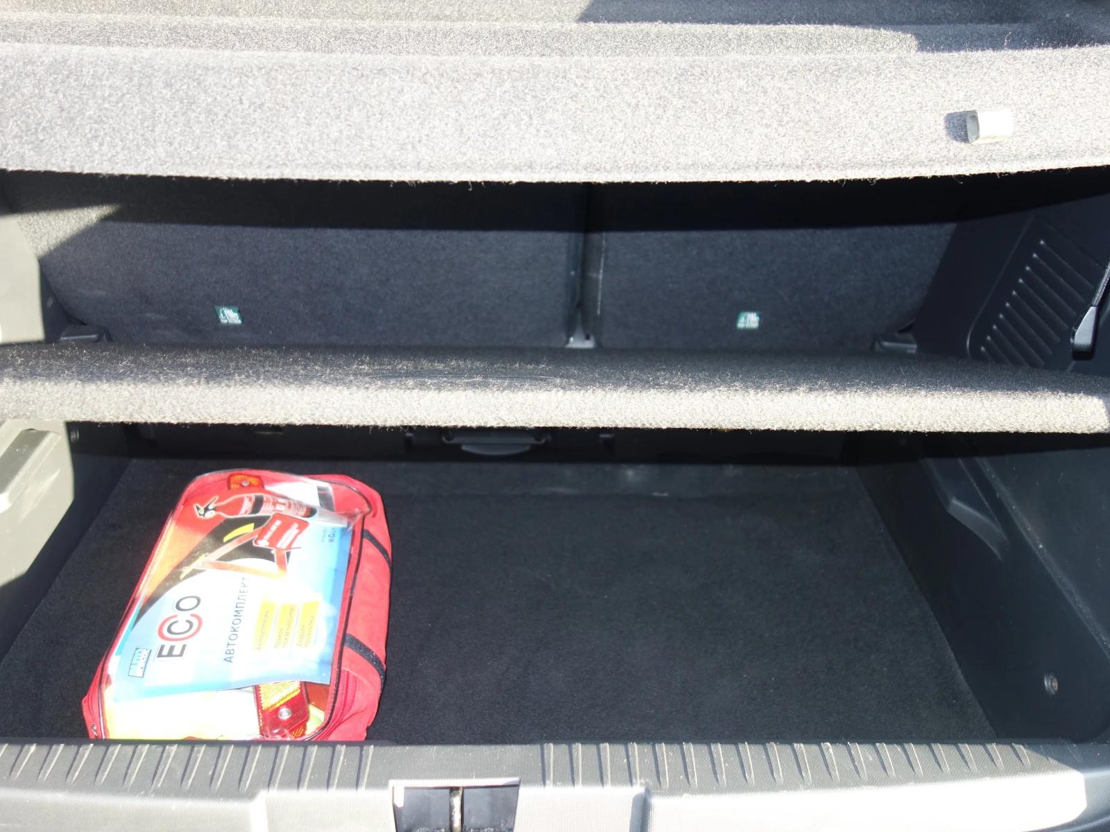 Renault Captur 1.2 TCe, снимка 8 - Автомобили и джипове - 53843907