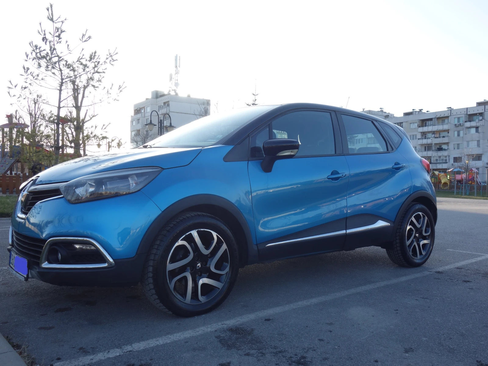 Renault Captur 1.2 TCe, снимка 4 - Автомобили и джипове - 53843907