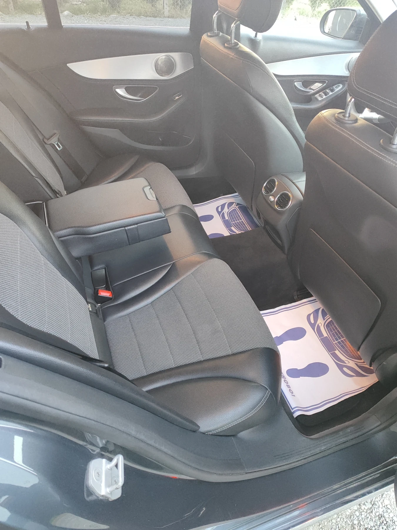 Mercedes-Benz C 220, снимка 11 - Автомобили и джипове - 53849832