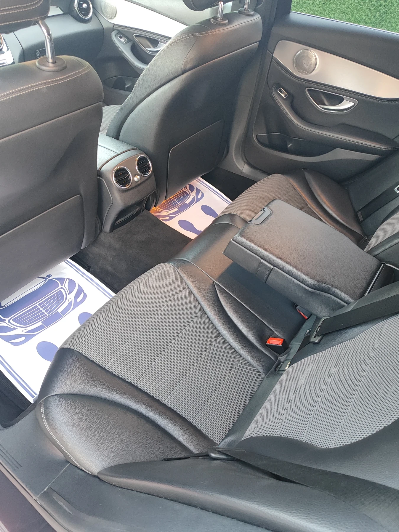 Mercedes-Benz C 220, снимка 5 - Автомобили и джипове - 53849832