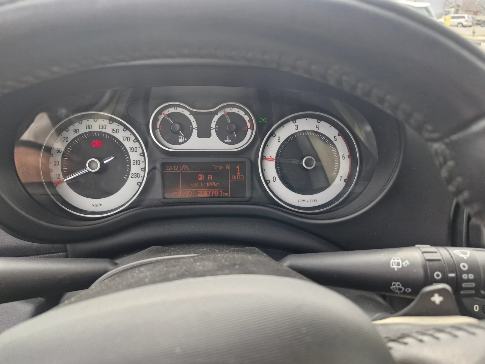 Fiat 500L 1.3 mtj АВТОМАТИК, снимка 15 - Автомобили и джипове - 53888996