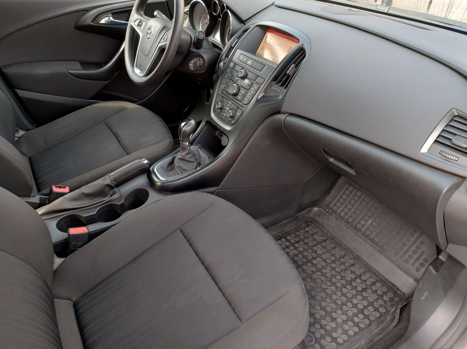 Opel Astra J 1.6 ГАЗ от БГ, снимка 14 - Автомобили и джипове - 54008898