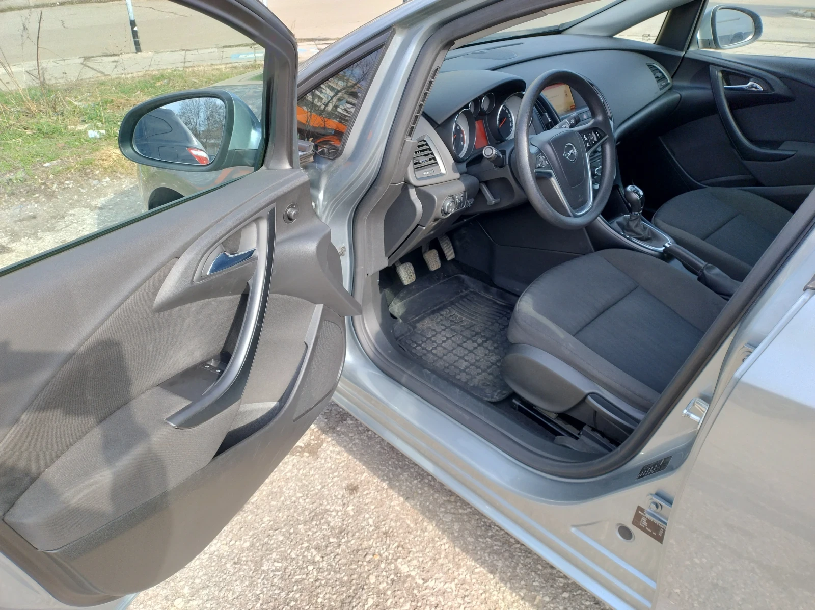 Opel Astra J 1.6 ГАЗ от БГ, снимка 7 - Автомобили и джипове - 54008898