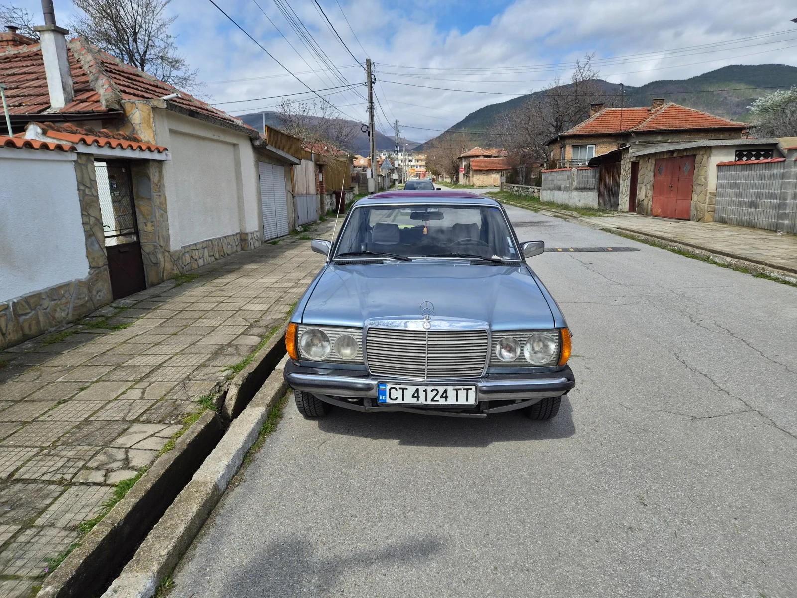 Mercedes-Benz 123 200D