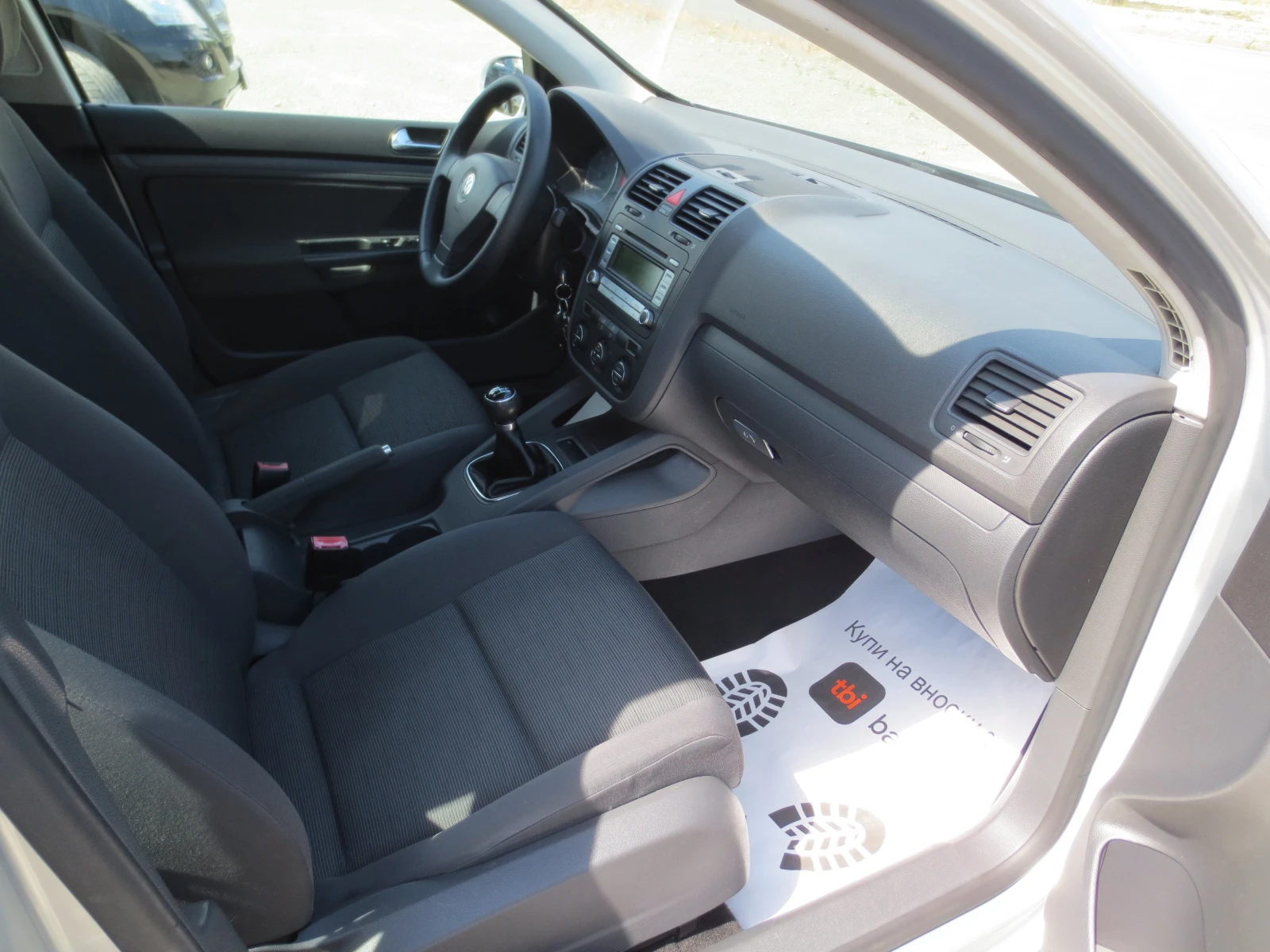 VW Golf 1.9 TDI* 6 скорости* , снимка 13 - Автомобили и джипове - 54565887