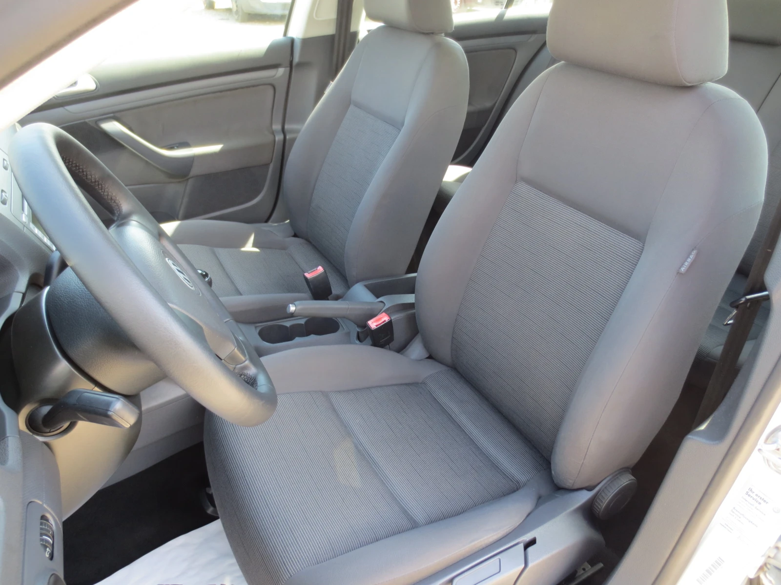 VW Golf 1.9 TDI* 6 скорости* , снимка 10 - Автомобили и джипове - 54565887