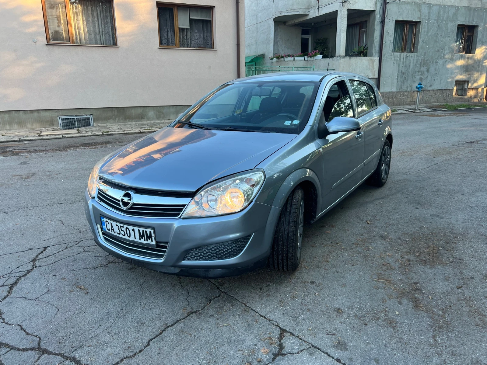 Opel Astra 1.6 перфектна * климатик* 2008г, снимка 7 - Автомобили и джипове - 55167556