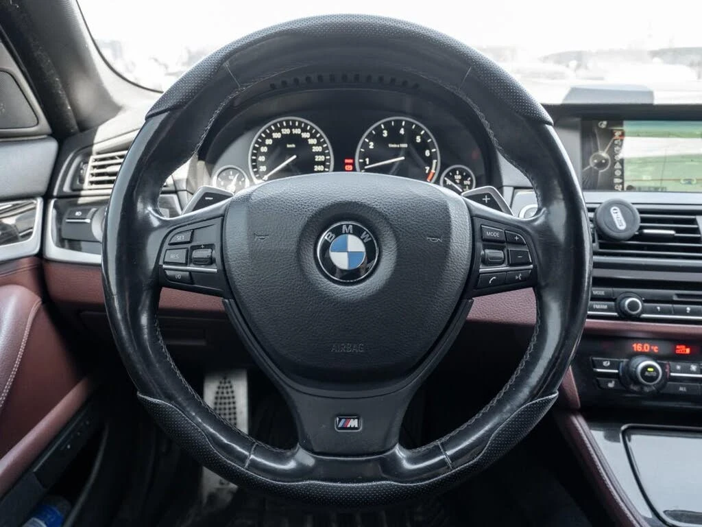BMW 535 XDRIVE / ПОДГРЕВИ / ПАНОРАМА / ОТ ПРЕДСТАВИТЕЛСТВО, снимка 8 - Автомобили и джипове - 55017182