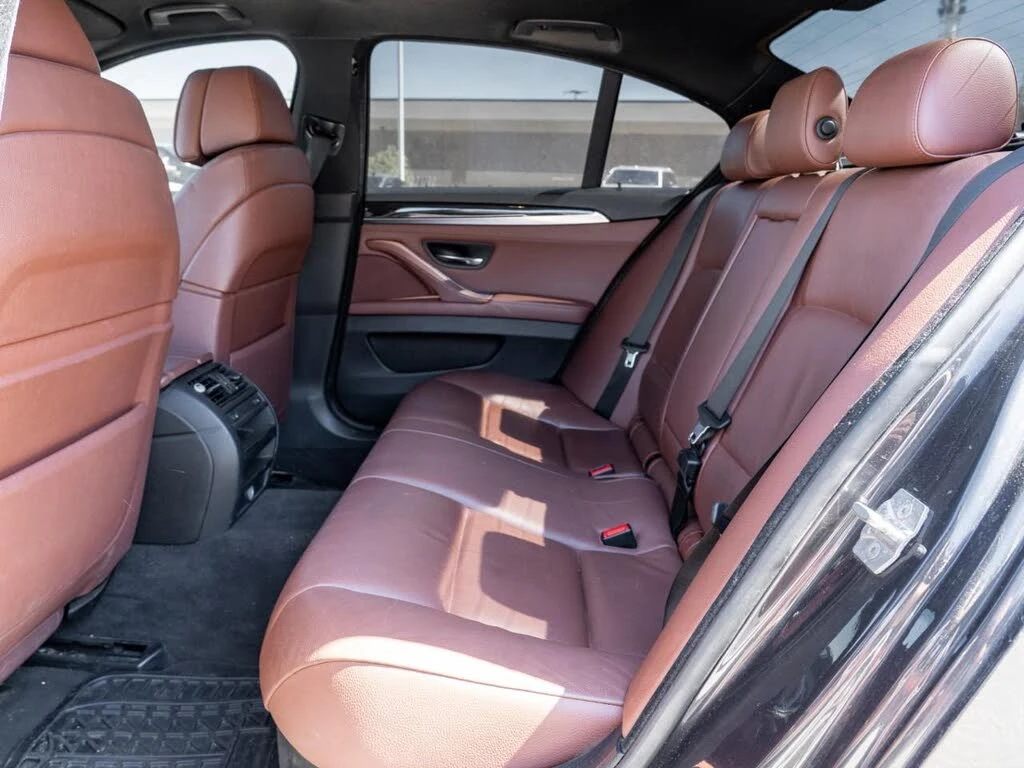 BMW 535 XDRIVE / ПОДГРЕВИ / ПАНОРАМА / ОТ ПРЕДСТАВИТЕЛСТВО, снимка 16 - Автомобили и джипове - 55017182