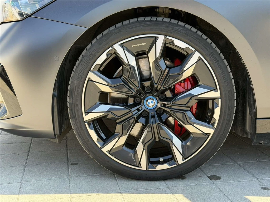 BMW i5 M60 xDrive, снимка 5 - Автомобили и джипове - 55031439