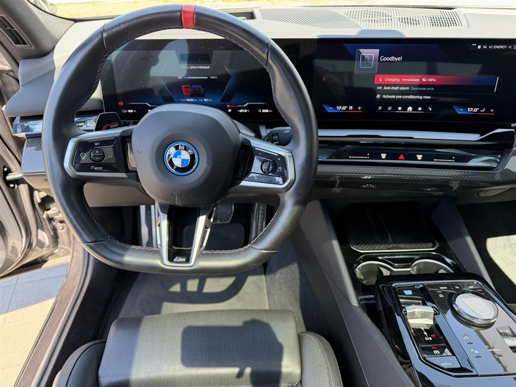 BMW i5 M60 xDrive, снимка 12 - Автомобили и джипове - 55031439