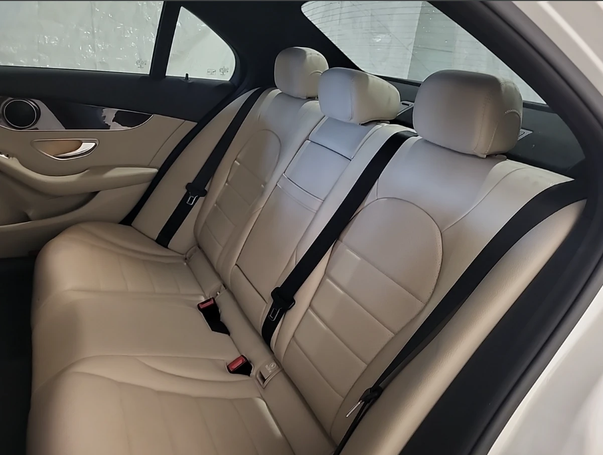 Mercedes-Benz C 300 64к км* 4matic* Amg Wheels* м.Точки* Камера* БЕЗ Щ, снимка 14 - Автомобили и джипове - 55152915