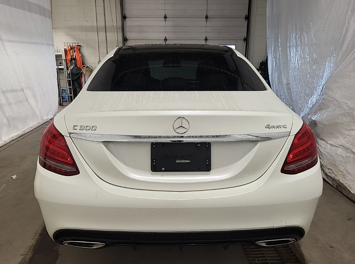 Mercedes-Benz C 300 64к км* 4matic* Amg Wheels* м.Точки* Камера* БЕЗ Щ, снимка 5 - Автомобили и джипове - 55152915