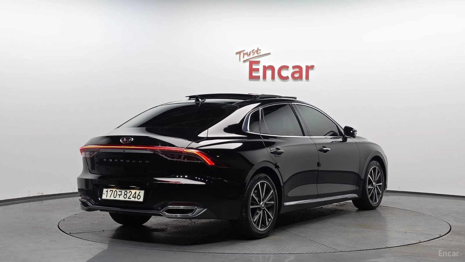 Hyundai Grandeur IG 2.5 LeBlanc* HUD* 360* ПАНО* НАВИ* ОБДУХВ, снимка 2 - Автомобили и джипове - 55558987