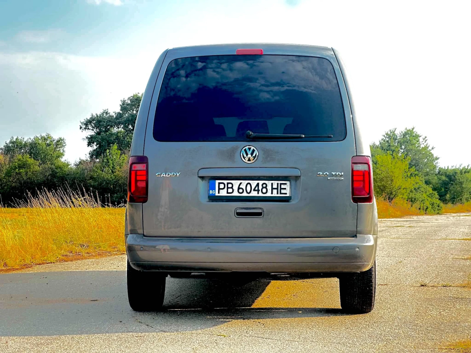 VW Caddy Maxi Life, снимка 5 - Автомобили и джипове - 55679191