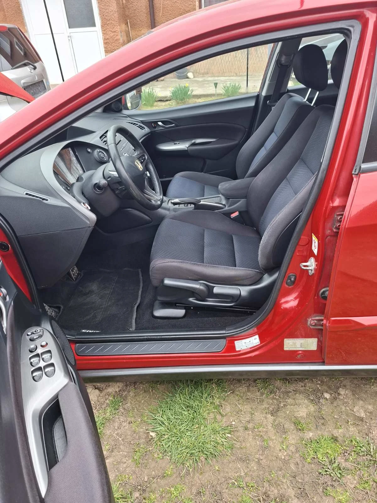 Honda Civic 1.8i, снимка 5 - Автомобили и джипове - 55815306