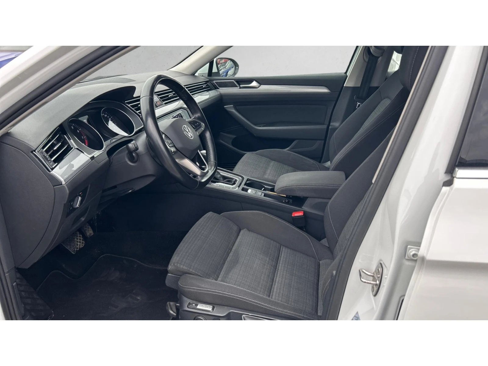 VW Passat 1.5 TSi OPF ACT  DSG, Месечна вноска от 199  , снимка 11 - Автомобили и джипове - 55830047