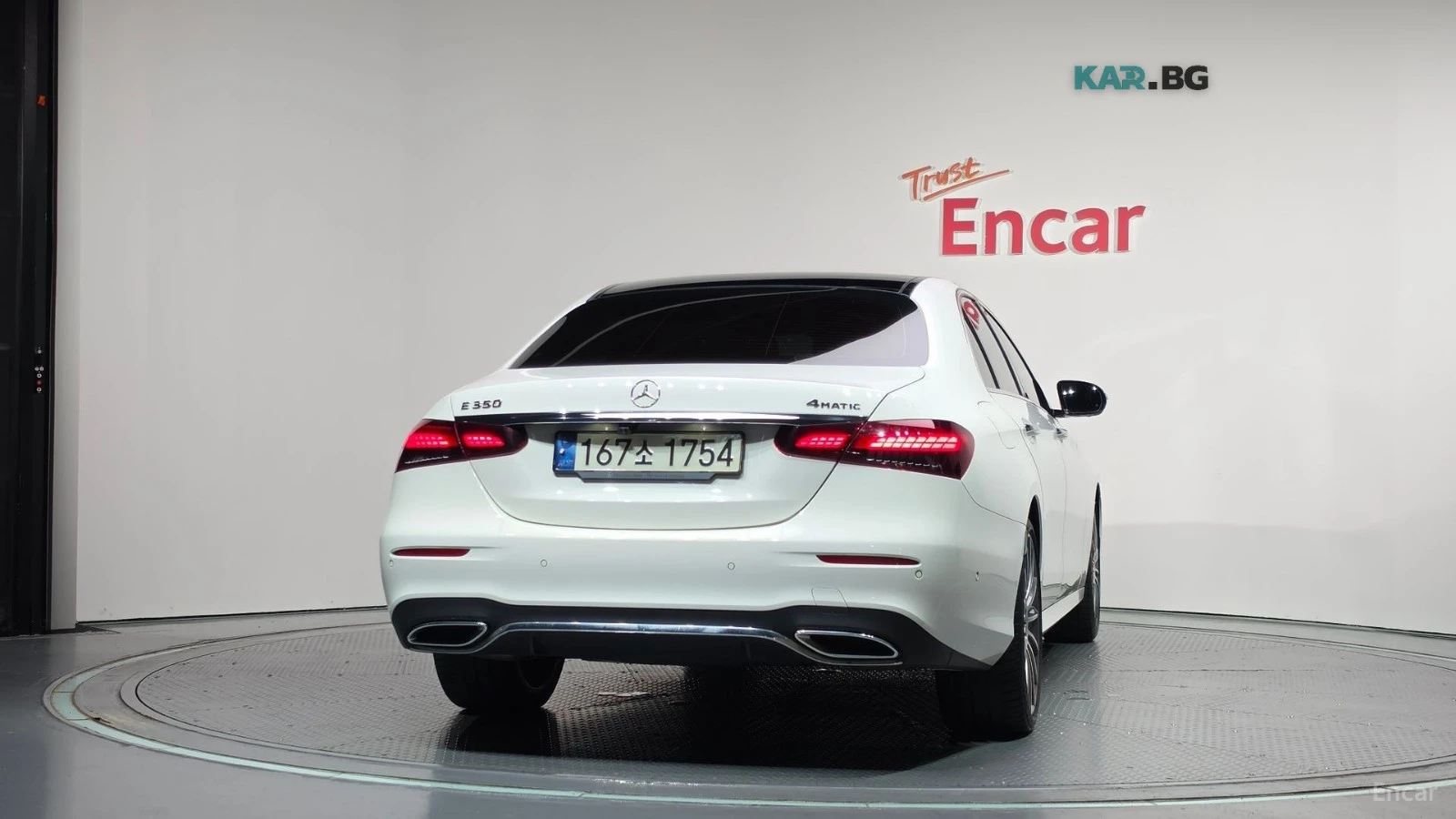 Mercedes-Benz E 350 4MATIC* AMG-LINE* BURMESTER* DISTRONIC* 360* ПОДГР, снимка 4 - Автомобили и джипове - 55988304