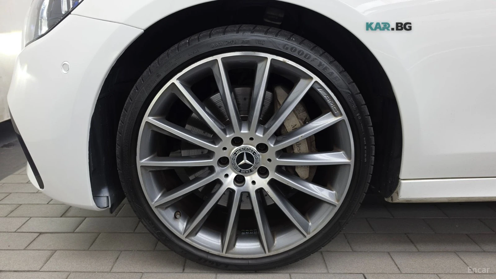 Mercedes-Benz E 350 4MATIC* AMG-LINE* BURMESTER* DISTRONIC* 360* ПОДГР, снимка 16 - Автомобили и джипове - 55988304