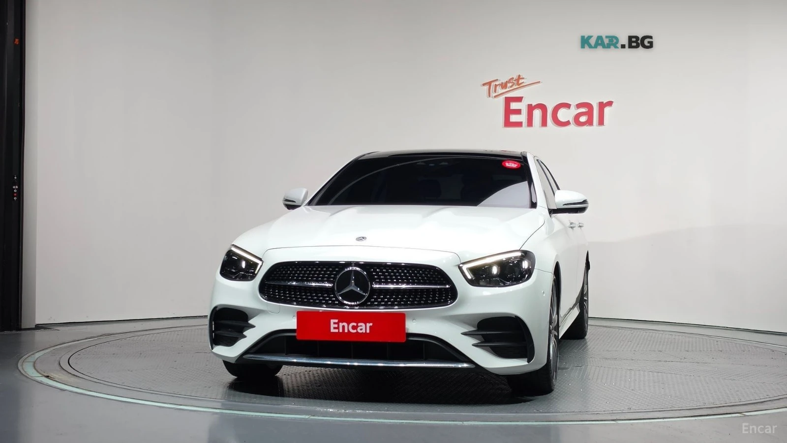 Mercedes-Benz E 350 4MATIC* AMG-LINE* BURMESTER* DISTRONIC* 360* ПОДГР, снимка 2 - Автомобили и джипове - 55988304