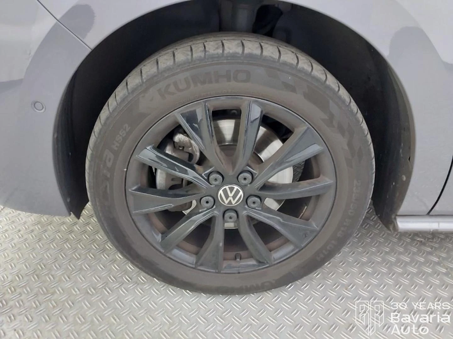 VW Multivan lang Edition DSG Easy Open Basic, снимка 16 - Автомобили и джипове - 56333249