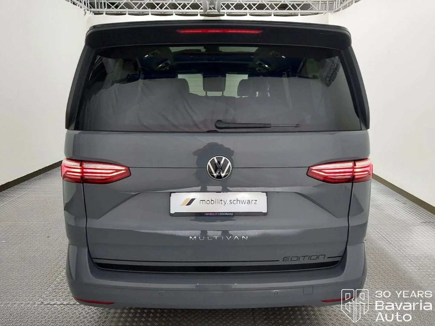 VW Multivan lang Edition DSG Easy Open Basic, снимка 3 - Автомобили и джипове - 56333249