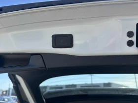Toyota Rav4 Hybrid XLE * 2 КЛЮЧА * ПАНОРАМА * CARFAX, снимка 13
