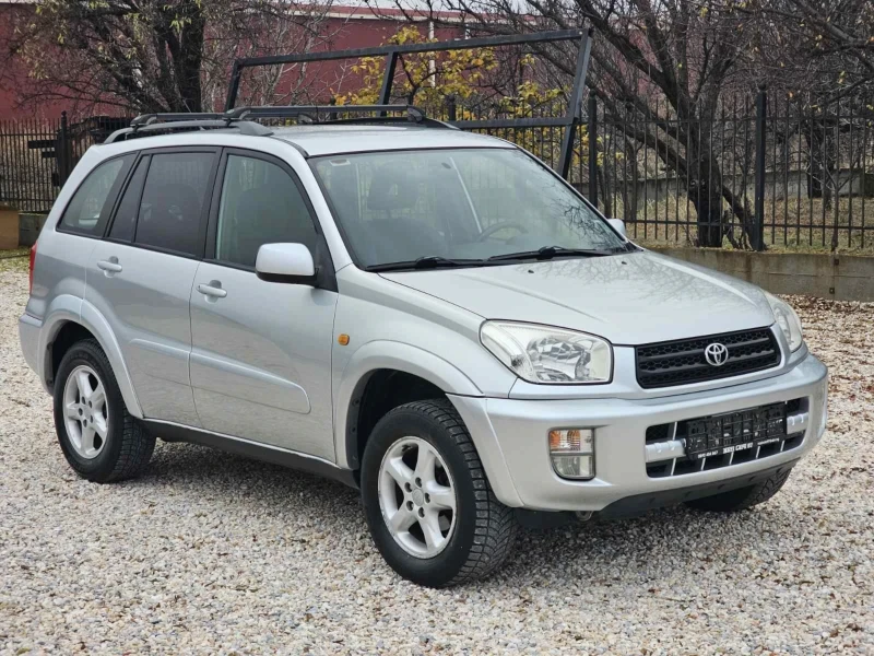 Toyota Rav4 ПРОДАДЕНА!/2.0vvti/4x4/АВТОМАТИК, снимка 8 - Автомобили и джипове - 48326509