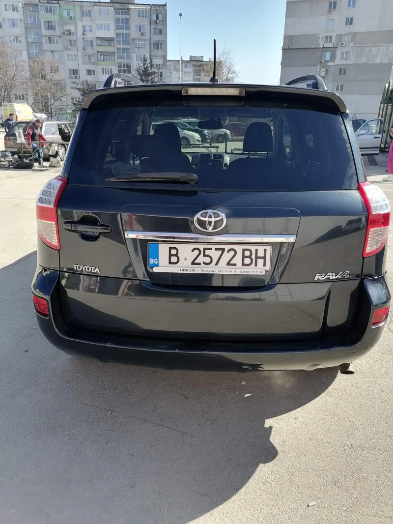 Toyota Rav4, снимка 4 - Автомобили и джипове - 49435178