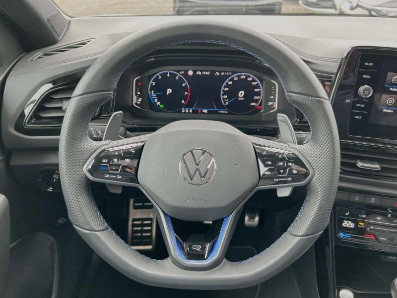 VW T-Roc R* 4M* DSG* PANO* DISTR* KEYLESS* CARPLAY* LED* , снимка 7 - Автомобили и джипове - 52444919