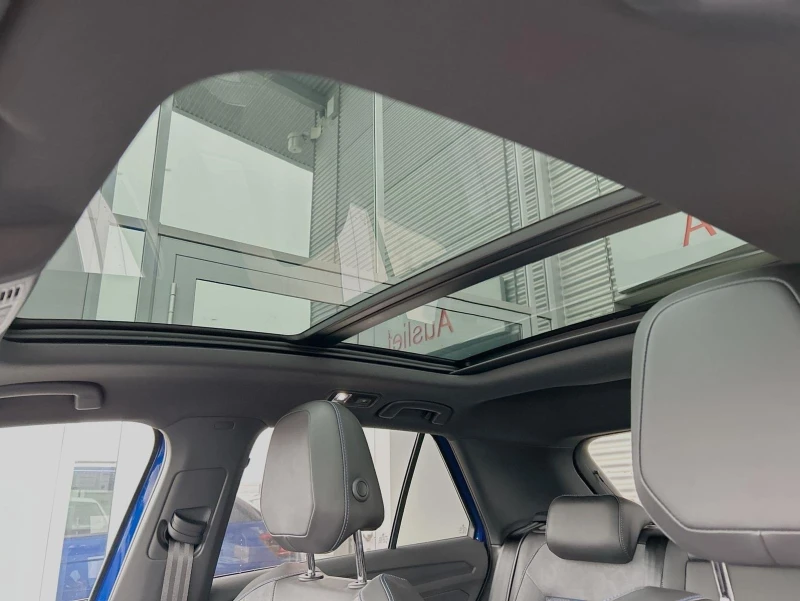 VW T-Roc R* 4M* DSG* PANO* DISTR* KEYLESS* CARPLAY* LED* , снимка 6 - Автомобили и джипове - 52444919