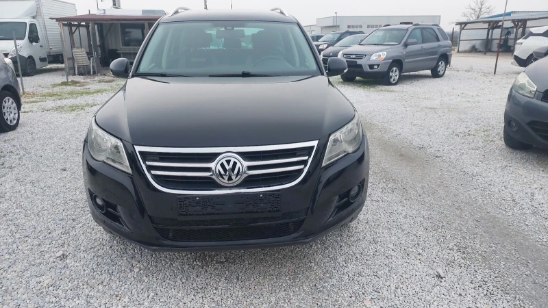 VW Tiguan 2.0 4x4, снимка 2 - Автомобили и джипове - 52670383