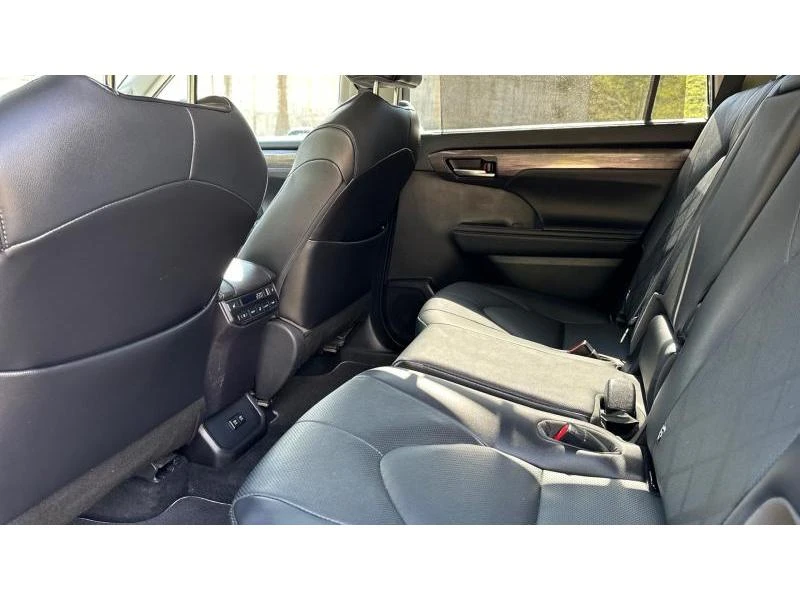 Toyota Highlander 2.5HSD Luxury, снимка 11 - Автомобили и джипове - 48195469