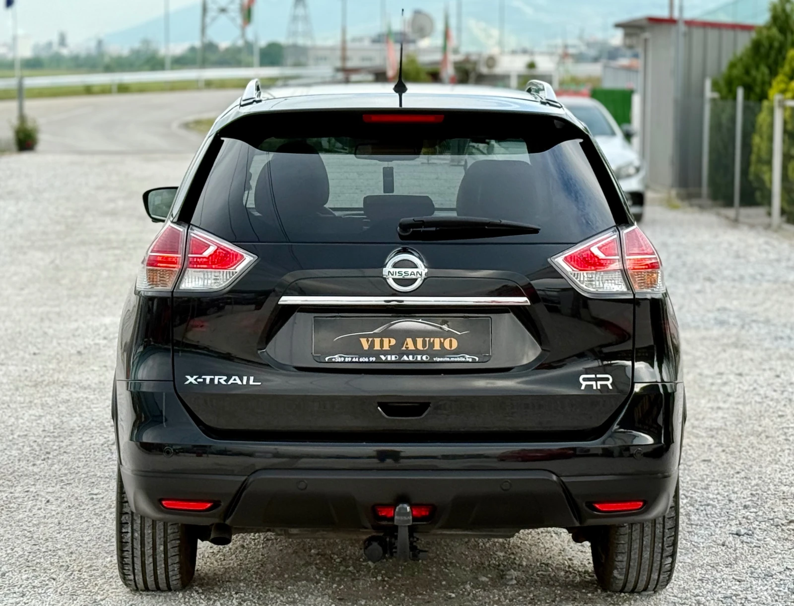 Nissan X-trail TEKNA FULL MAX СЕДЕМ МЕСТЕН - изображение 4