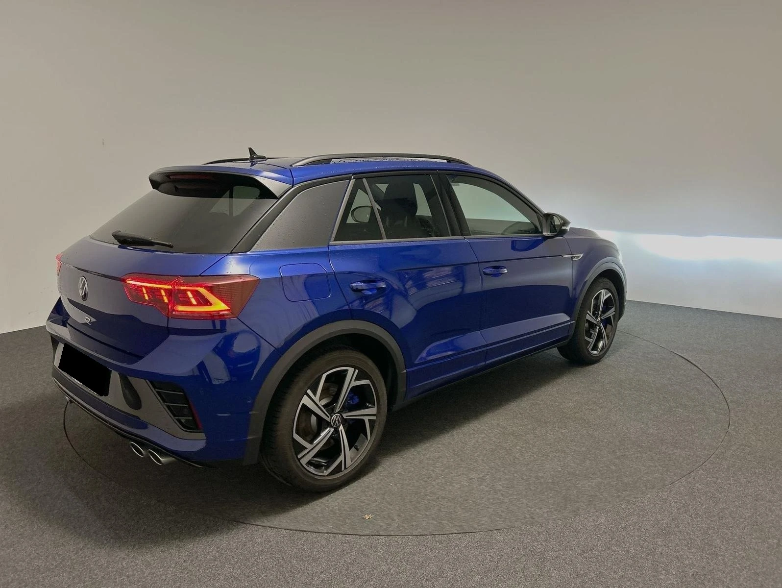 VW T-Roc R* 4M* DSG* PANO* DISTR* KEYLESS* CARPLAY* LED*  - изображение 3