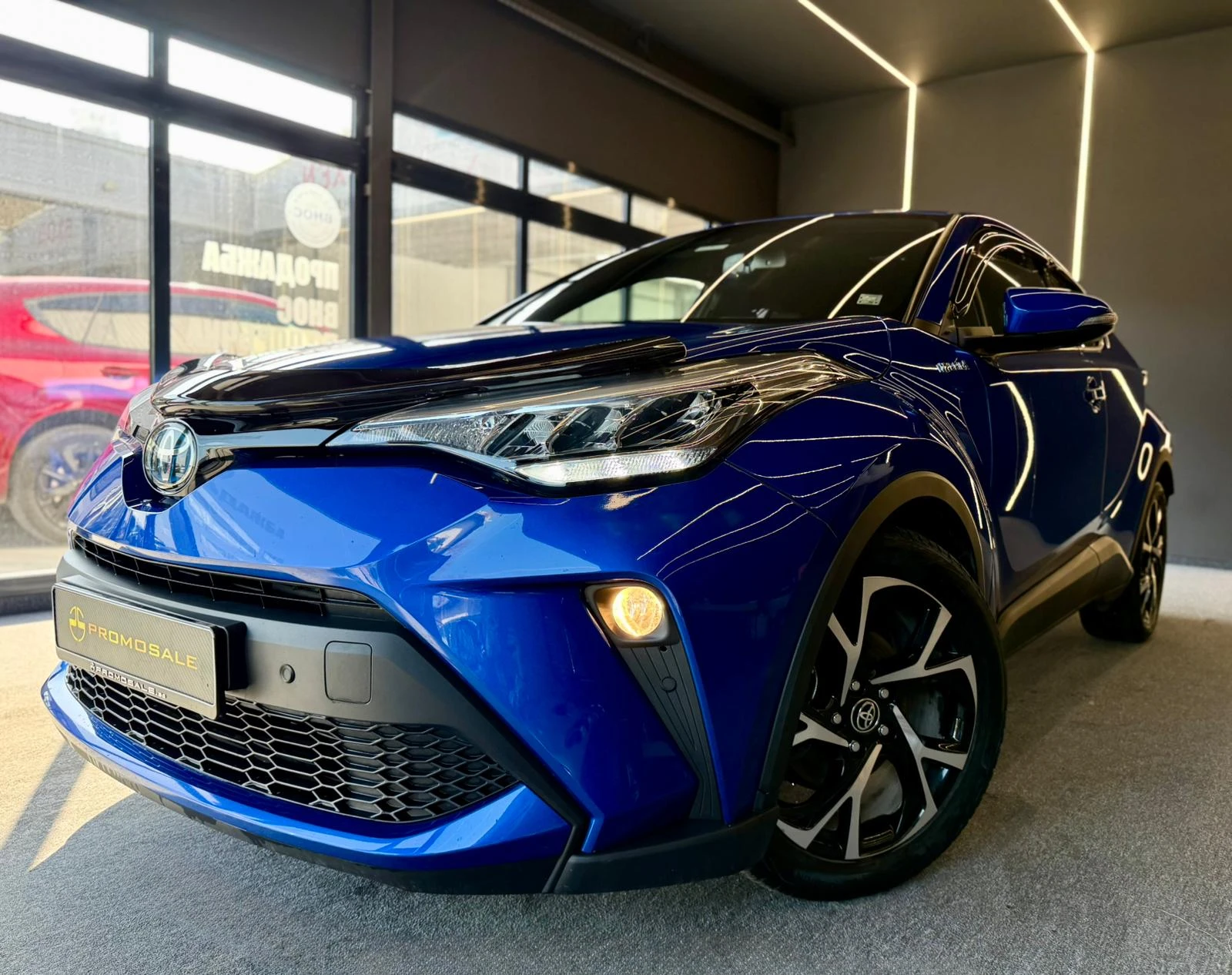 Toyota C-HR Гаранционен* Hybrid * VVT-i * Лизинг, снимка 3 - Автомобили и джипове - 53709682