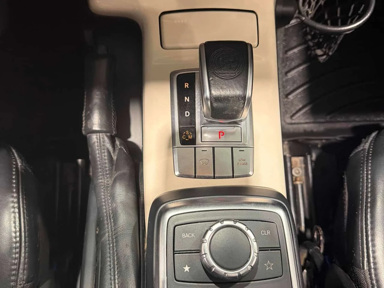 Mercedes-Benz G 63 AMG /DISTRONIC/ОБДУХВАНЕ/ШИБИДАХ, снимка 10 - Автомобили и джипове - 53956492