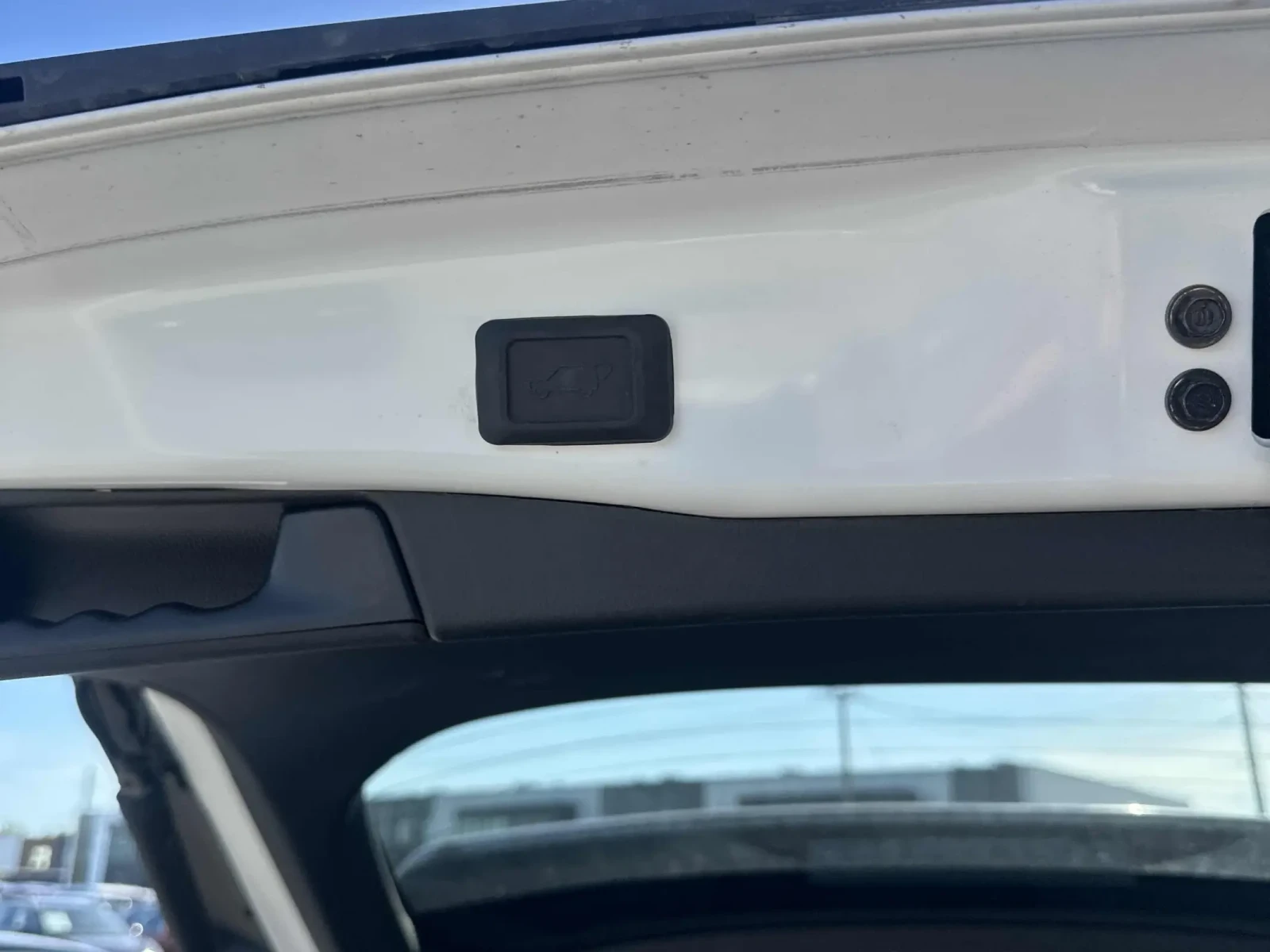 Toyota Rav4 Hybrid XLE * 2 КЛЮЧА * ПАНОРАМА * CARFAX, снимка 13 - Автомобили и джипове - 54859837