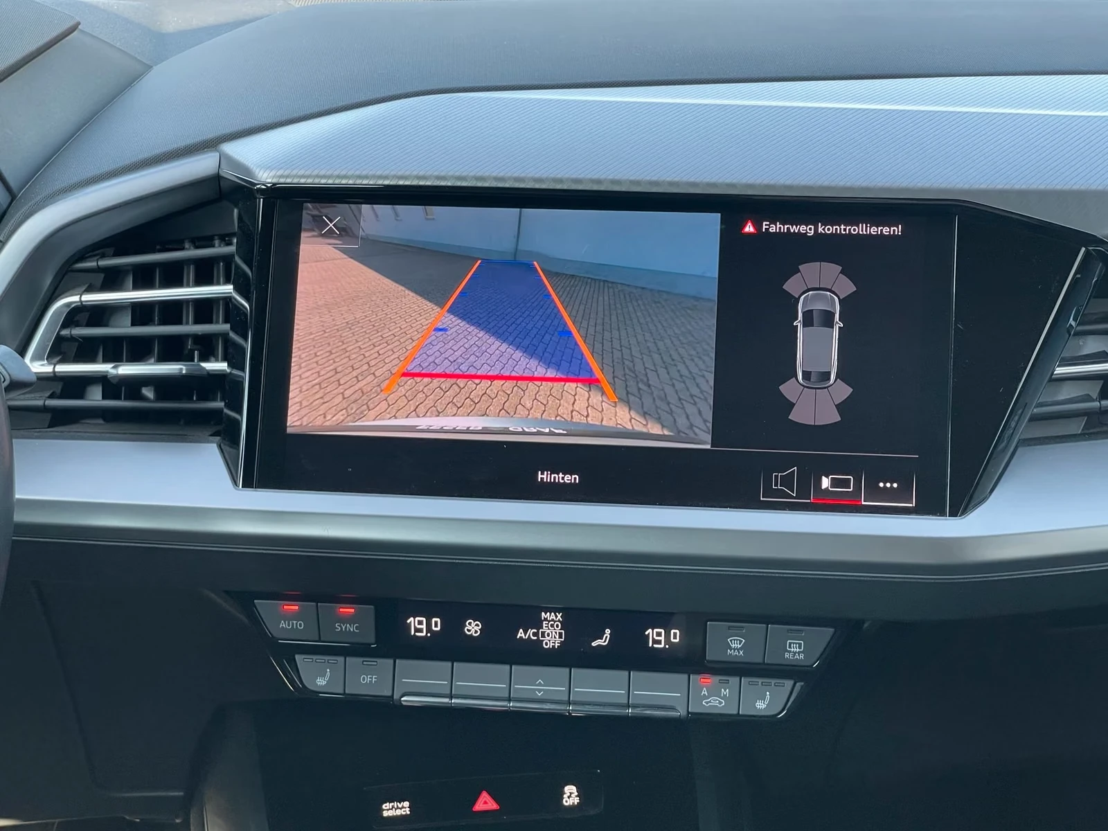Audi Q4 E-TRON/SP.BACK 50/299HP/SONOS/MATRIX/������./359h | Mobile.bg � ����������� 15