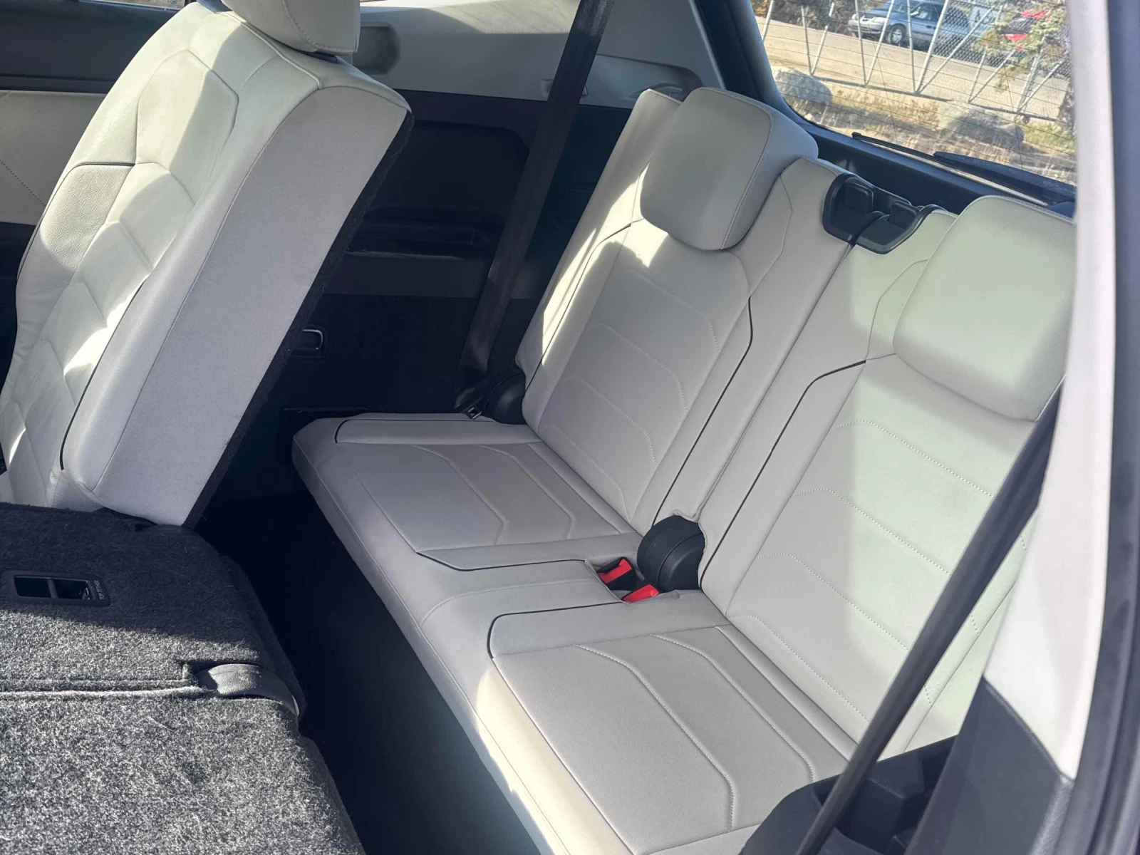 VW Tiguan Highline* 4x4* Pano* Dist* Back cam* �������* 2��� | Mobile.bg � ����������� 12