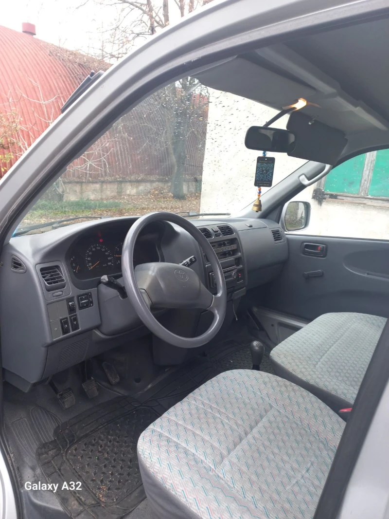 Toyota Hiace, снимка 5 - Бусове и автобуси - 53020604