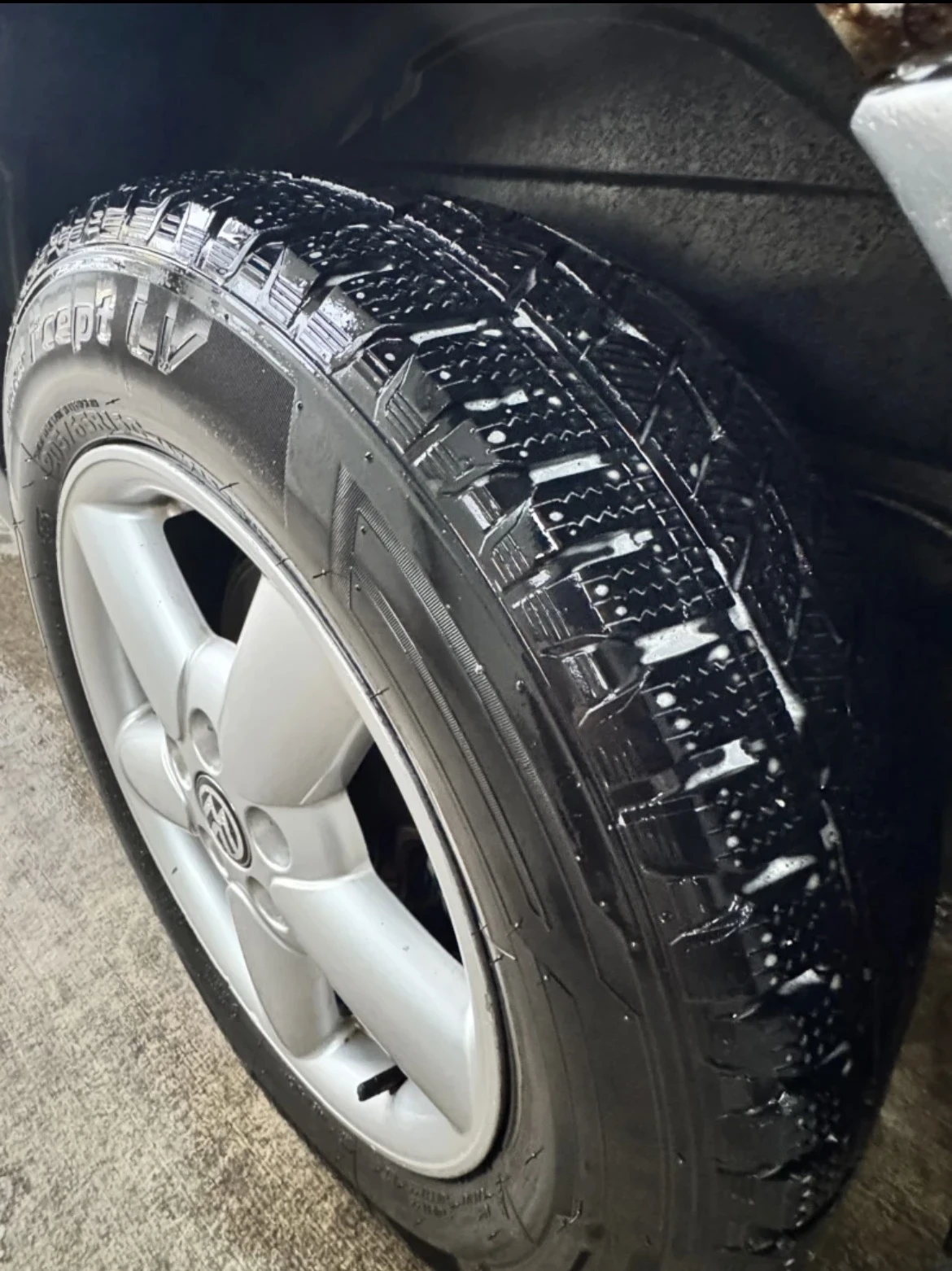 VW Multivan 151kc Atlantis, снимка 10 - Бусове и автобуси - 54025875