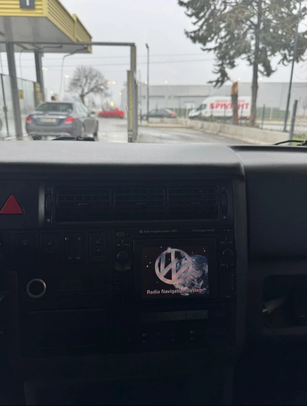 VW Multivan 151kc Atlantis, снимка 8 - Бусове и автобуси - 54025875