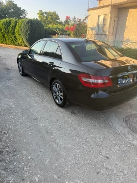 Mercedes-Benz E 220, снимка 4