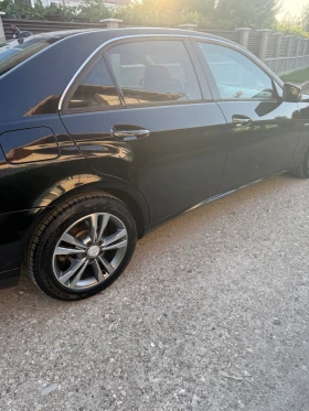 Mercedes-Benz E 220, снимка 8