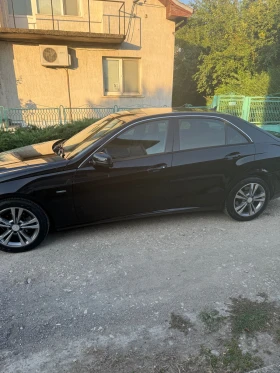 Mercedes-Benz E 220, снимка 3