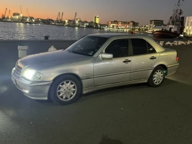 Mercedes-Benz C 220, снимка 4