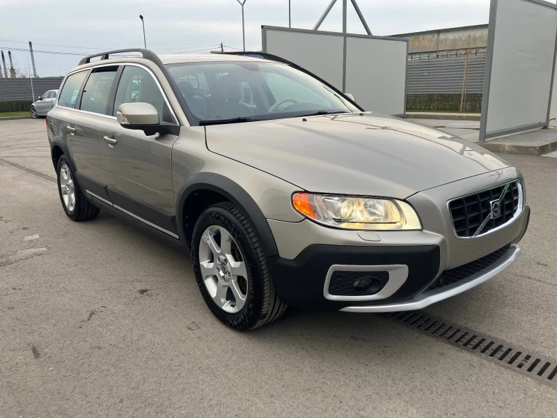 Volvo Xc70 3.2 AWD , снимка 1 - Автомобили и джипове - 40439018