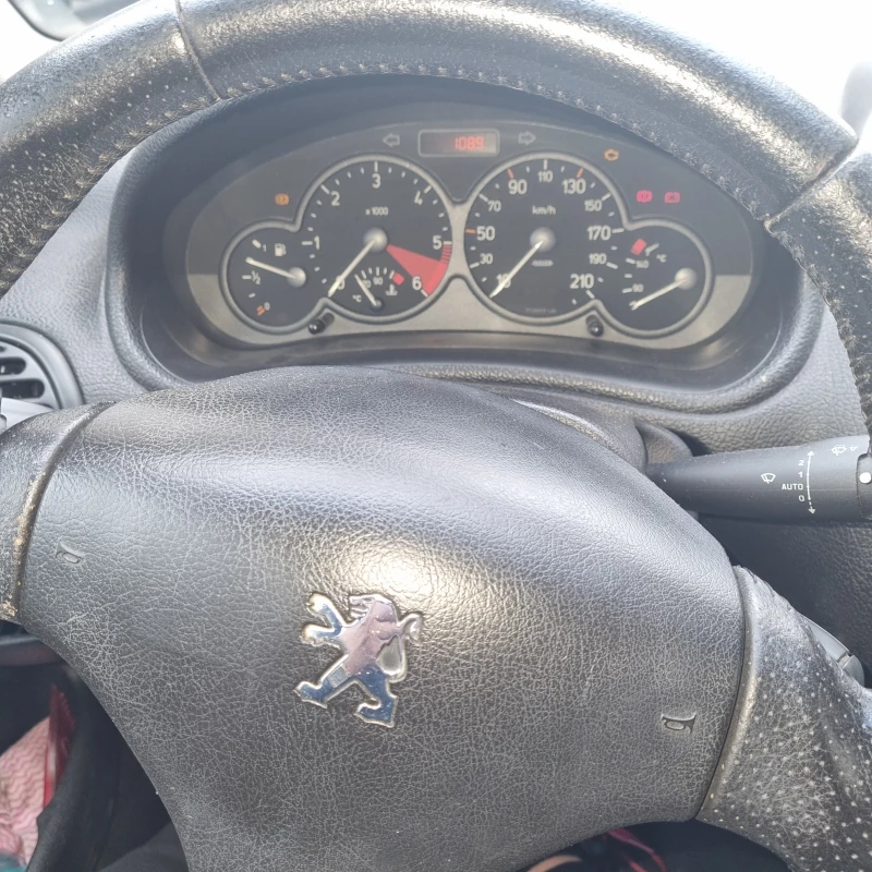 Peugeot 206, снимка 6 - Автомобили и джипове - 48046946